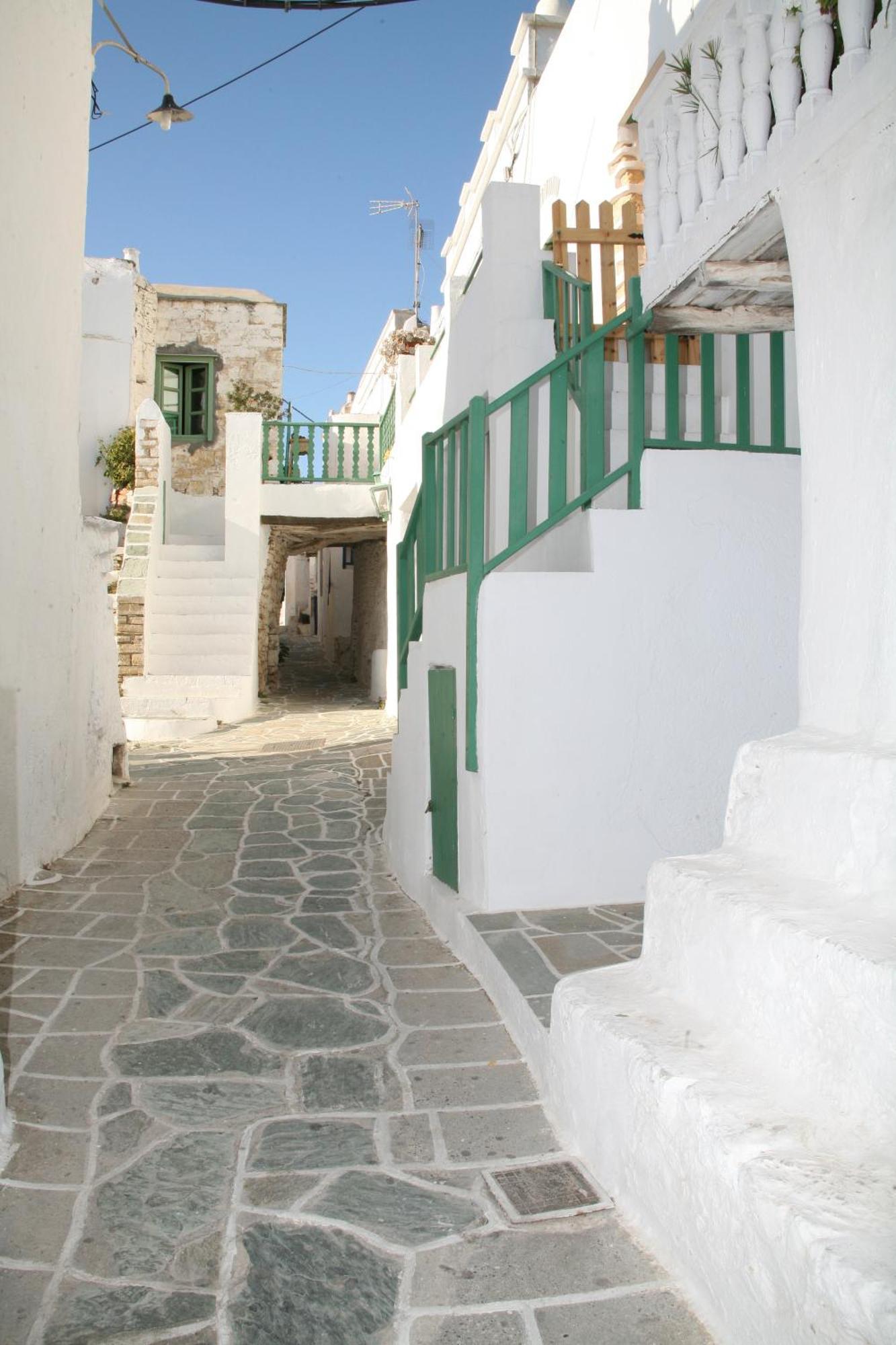 Anima Apartments Folegandros Town Exterior photo