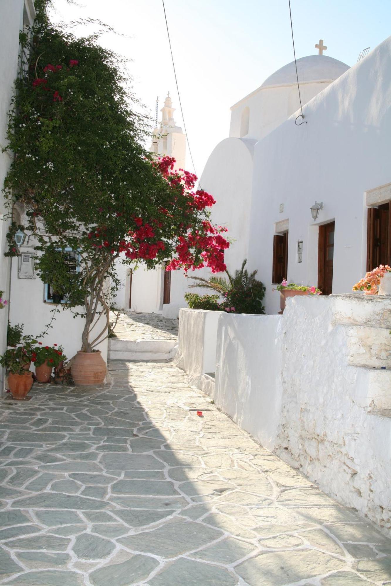 Anima Apartments Folegandros Town Exterior photo